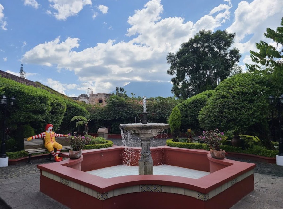 JonathanFoord's tweet photo. @stevemouzon Most beautiful… McDonalds?

https://t.co/N65xXydbmt https://t.co/BIBrEv6b3c