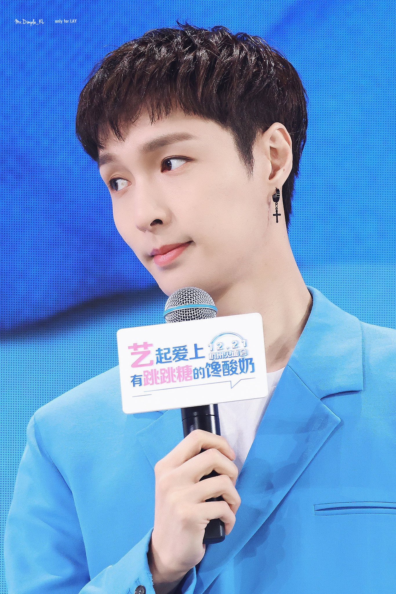 EXO GLOBAL on X: "[HQ] 221221 #LAY @ Just Yogurt Fan Event Cr. mrdimple_kl # EXO #엑소 @weareoneEXO @layzhang https://t.co/sCSWDBZFNq" / X