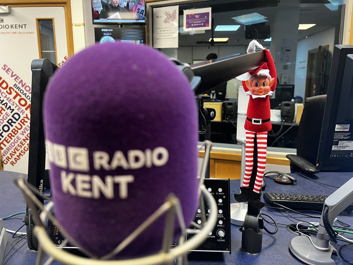 DomKingLive's tweet image. Let the Drive show begin - Elf on a Mic 🎤 #selfiewithelfie @BBCRadioKent
