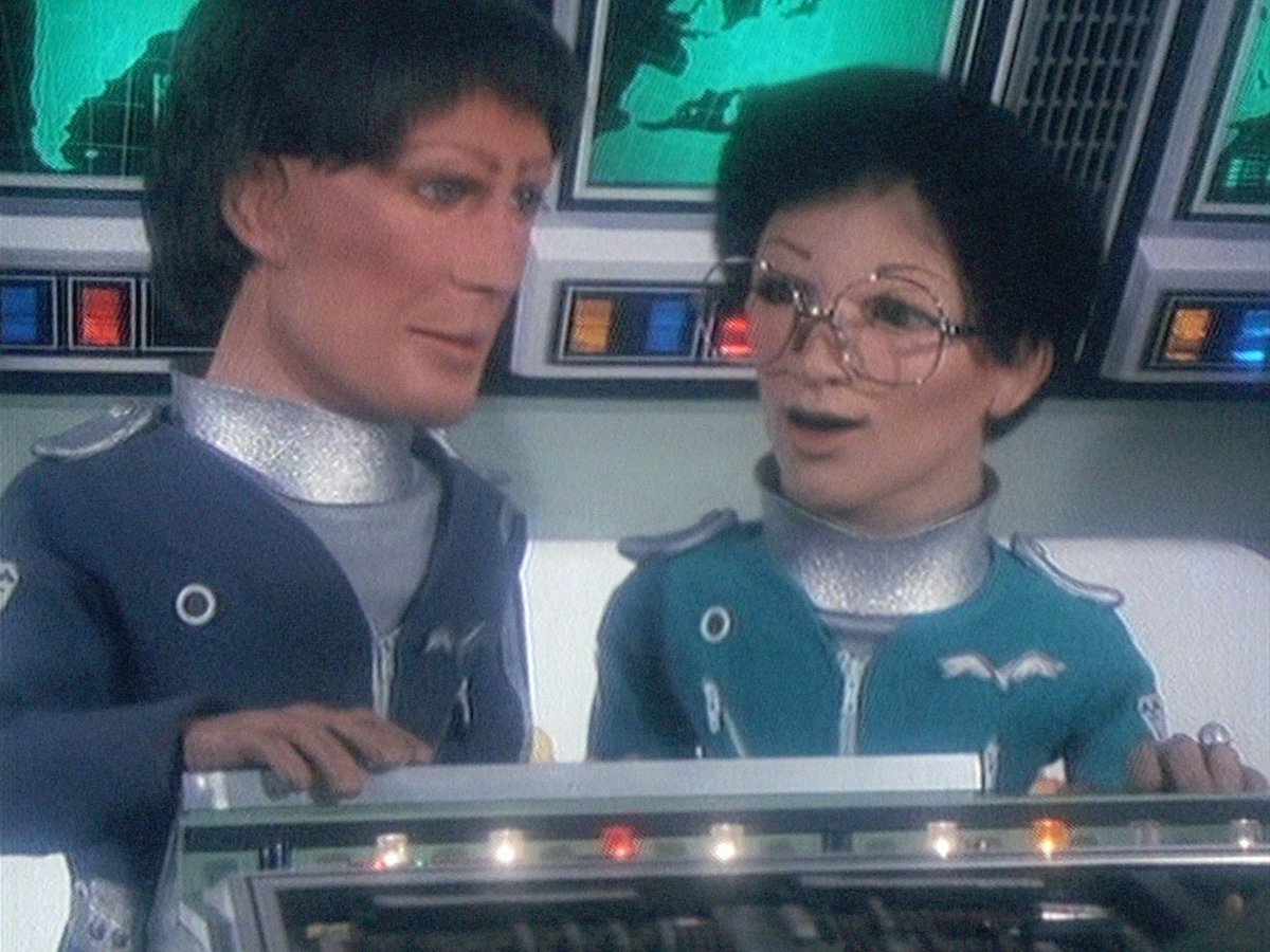 Here's a Terrahawks funfact for your Christmas delight. There were three different Tiger Ninestein heads throughout the course of the show. But with each revamp, Ninestein gets progressively more tanned. Continuity nod to living under the burning South American sun? You decide!