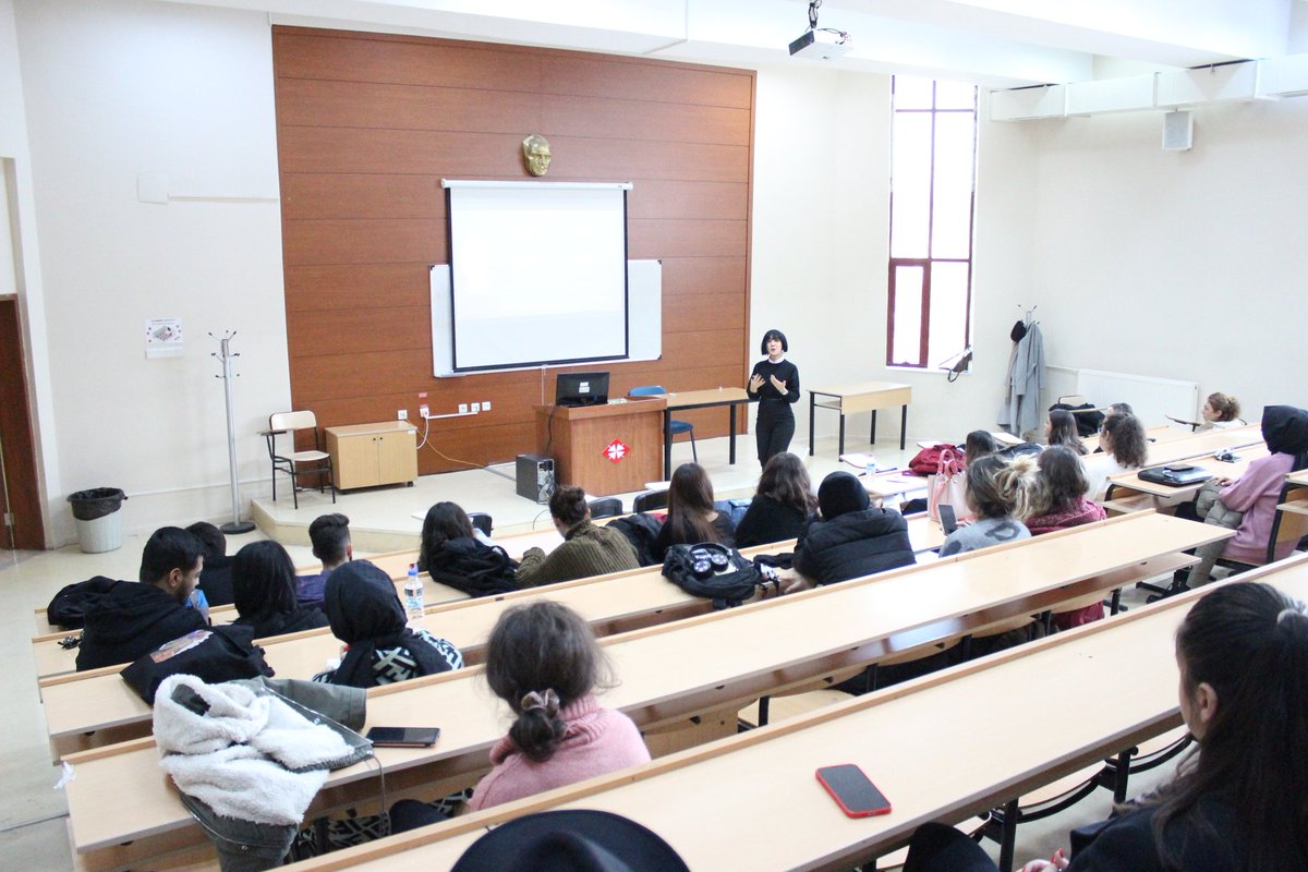 baskentogem's tweet photo. BÖGEM olarak öğrencilere yönelik düzenlediğimiz Akademik Stres ve Kaygı konulu semineri tamamladık. Etkinliğimize katılan tüm katılımcılara teşekkür ederiz 🌟
#ogrenmeveogretme #bogem #akademikstres #kaygı https://t.co/Cv1xr6soxh