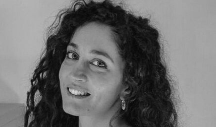 S’intitola “Il terzo tempo”, l’opera prima di Veronica Antonietta Mestice. Pubblicata dalla casa editrice romana “Ensemble” nella collana Alter-poesia, l’opera contiene la prefazione del poeta e studioso Alessio Arena.

tuttoh24.info/in-libreria-lo…