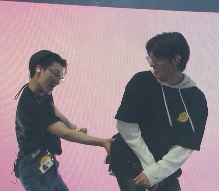 atinyteez009's tweet photo. A thread : Woosan being the most chaotic duo. https://t.co/HJgJdJYN0i
