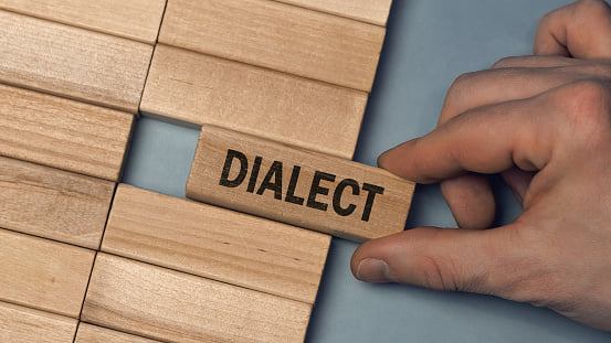 Not only languages but also dialects within a language differ in the way they express spatial events
doi.org/10.1016/j.ling…
