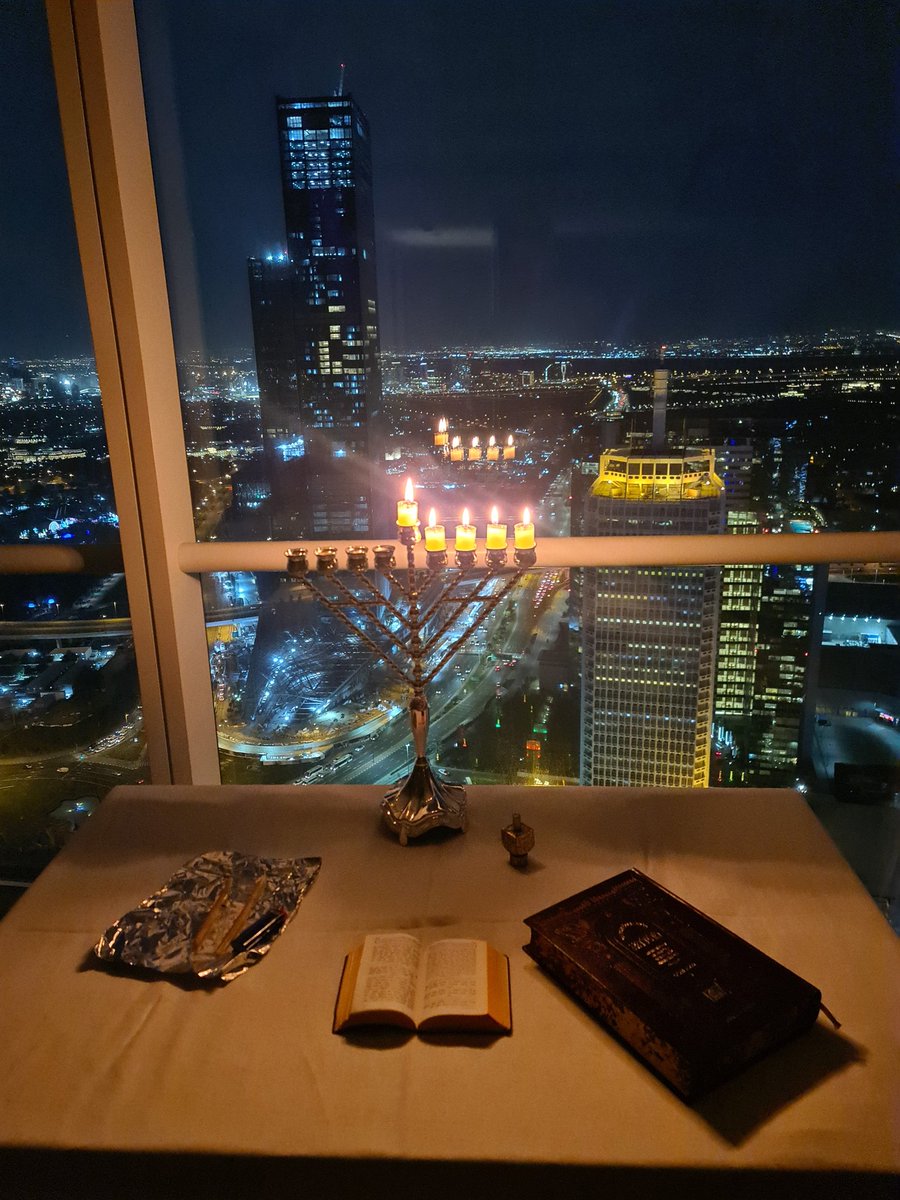 BruceGurfein's tweet image. Fourth #candle of #Chanukah this year in #Dubai 3rd year I have it in the window and not hiding. As the number of candles keeps growing, we spred more light and live to the world #religiousfreadom in the #UAE #jewishlife