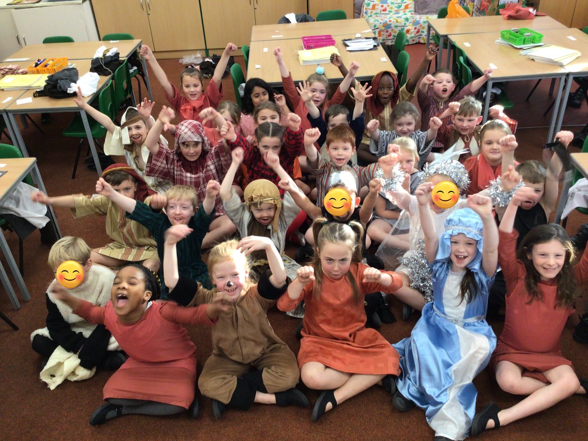 Thank you Class 4 for an amazing first term! You’ve all worked so hard. I hope you all have a fabulous Christmas and a well deserved break! 
See you all next year, 
Miss R ⭐️