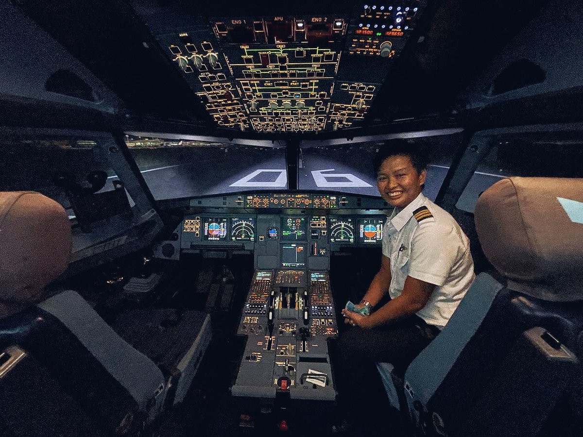yyayatis's tweet photo. YO I'M A320 RATED ✈️

my pamileeeeeee https://t.co/mdNCcTgYdb