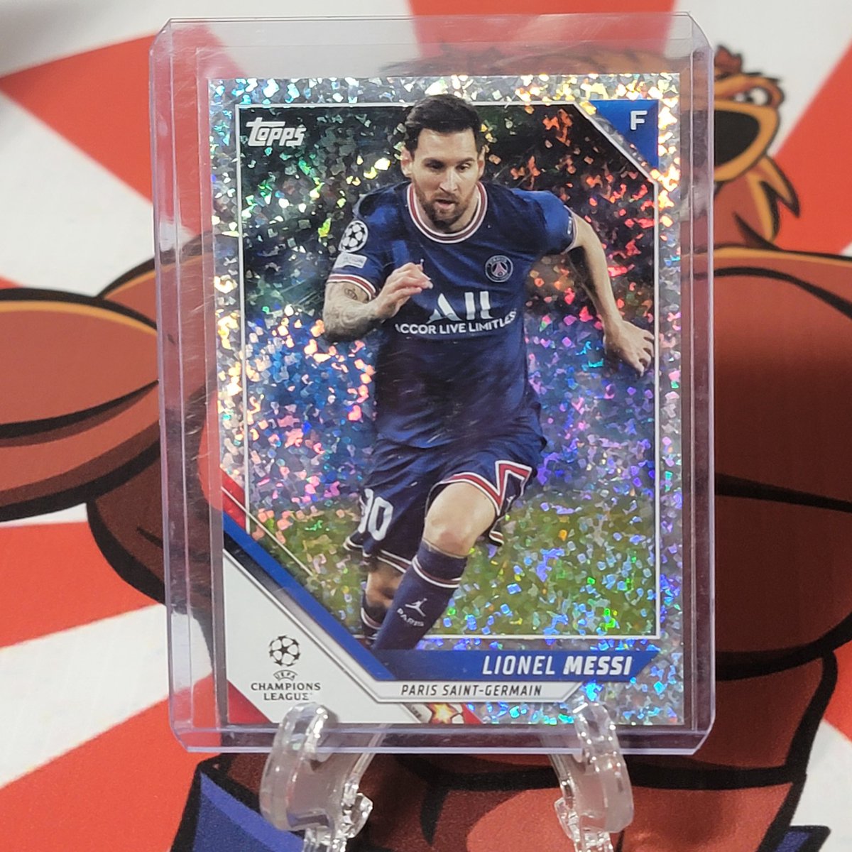BigBeaverCards's tweet photo. 2021-22 Topps UEFA ⚽️ LIONEL MESSI🏆 Speckle Refractor.

#Fifa #optic #thehobby #usa #sportscards #champions #packopening #soccercards #worldcup #messi #panini #argentina #instasports #vip #Vancouver #Edmonton #Calgary #Toronto #Basketball #midjourney #Sports #Soccer #MVP #Topps https://t.co/K9GGrjDpaL