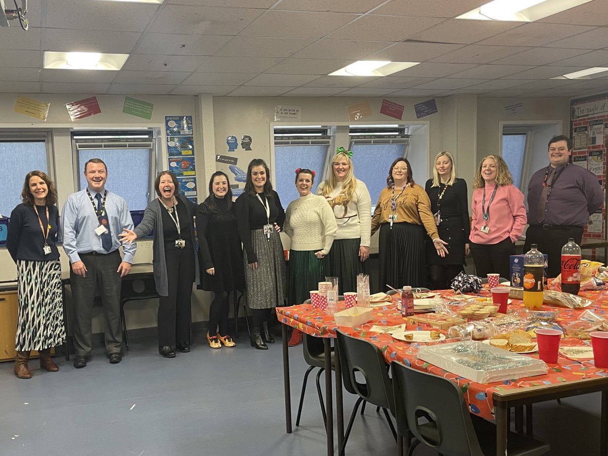 Nadolig Llawen from the MACS Languages Corridor. We hope you have a wonderful Christmas and New Year 🤶🏻🎄🎅🏼 #MerryChristmas  @MrsEvansMACS <a href="/MlleWood_MFL/">Mme Harris</a> @MrWilliamsMACS @KarenStyling <a href="/MissChildsMACS1/">MissChilds</a> <a href="/MrsHarr19116579/">Mrs Harrison</a> <a href="/GiveEmL/">Mrs L</a>