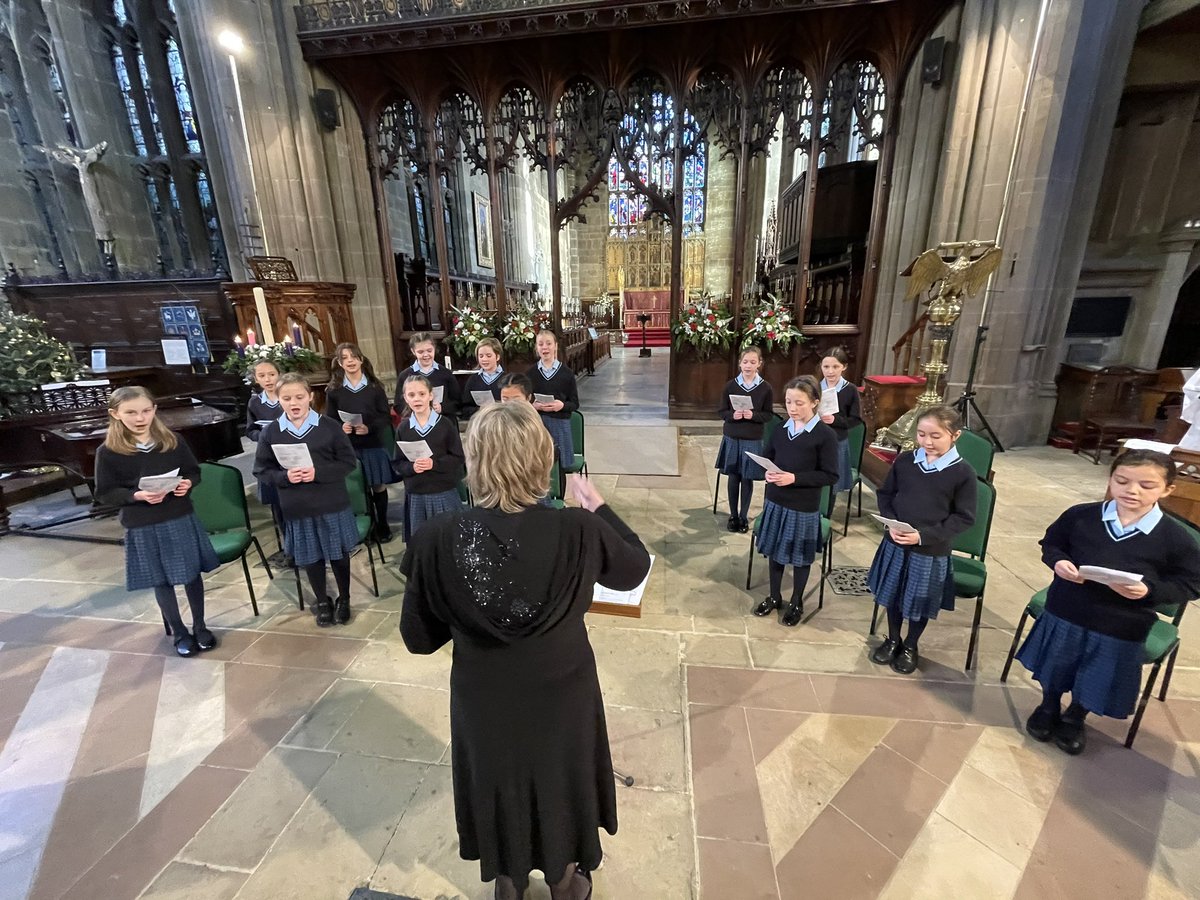 NGHSJuniormusic's tweet photo. A stunning morning of music at @StMarysNotts. Our huge thanks to @KeysIsla for all she does.  Congratulations to all involved https://t.co/1hmi1WC6pm