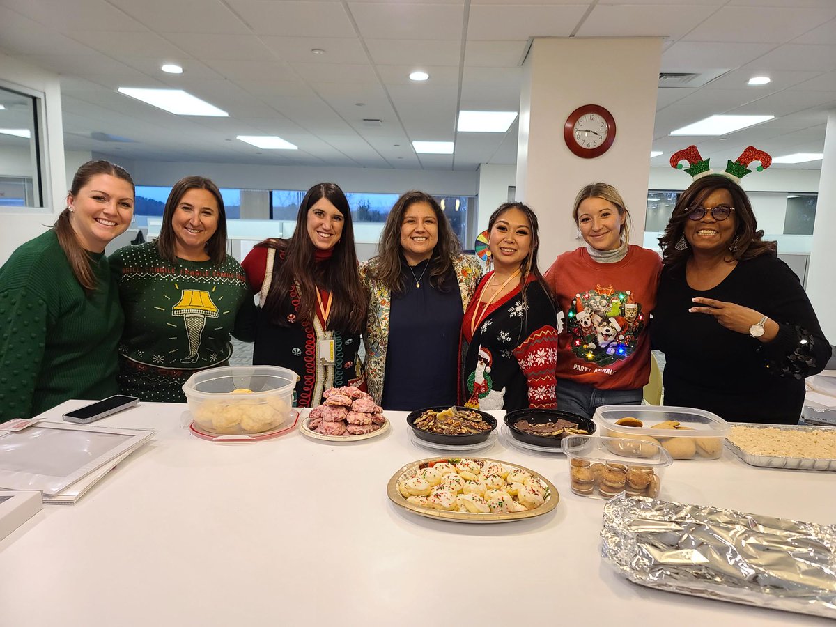 DefinitiveHC's tweet photo. Our team got into the festive spirit last week while wrapping presents for our holiday gift drive in support of @BHCHP &amp; the Holiday Dreams Foundation. 

Thank you to our employees for providing 150+ individuals and families with holiday gifts.

#DefinitiveCares https://t.co/GHbWThrPLu