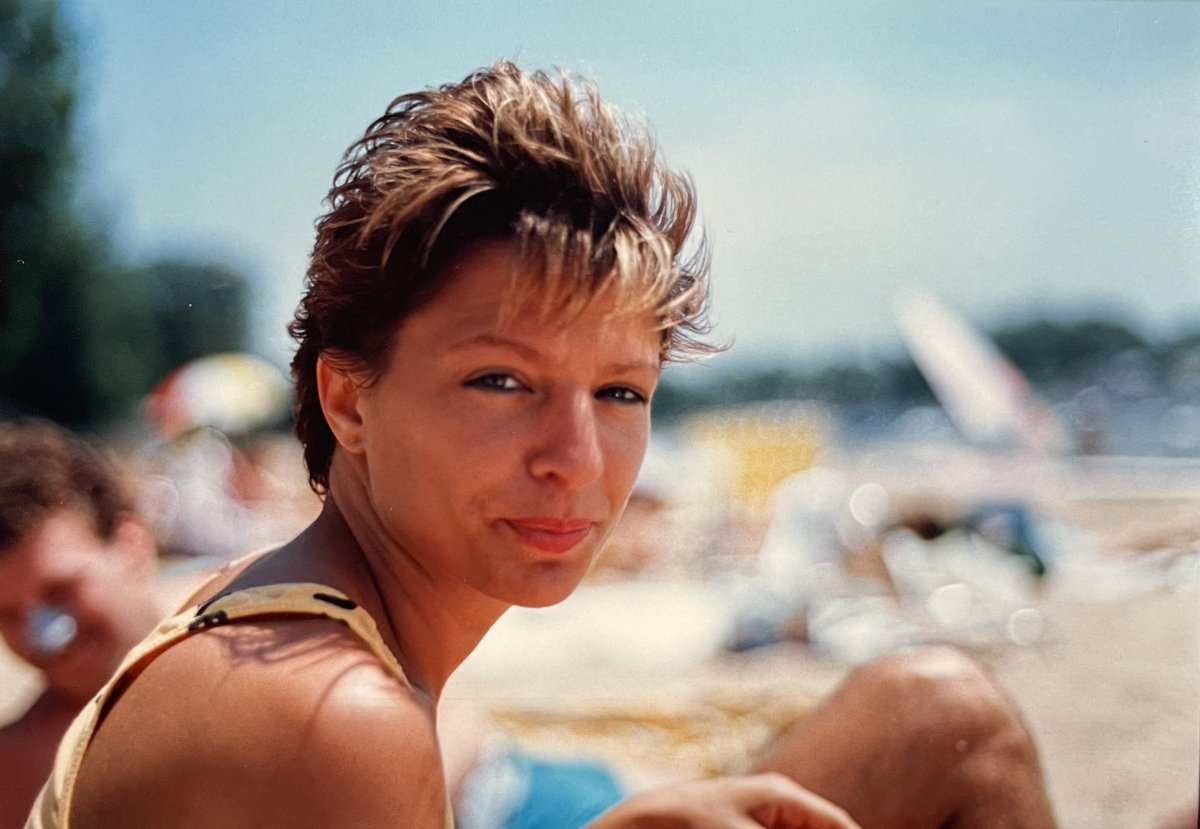 evioloo's tweet photo. MOMMY 💖
April 20th 1957 - November 6th 2022 🕊️ 
We will forever love you so much and miss you terribly,
Rest in paradise 🏝️ https://t.co/xYWtZt8XPP