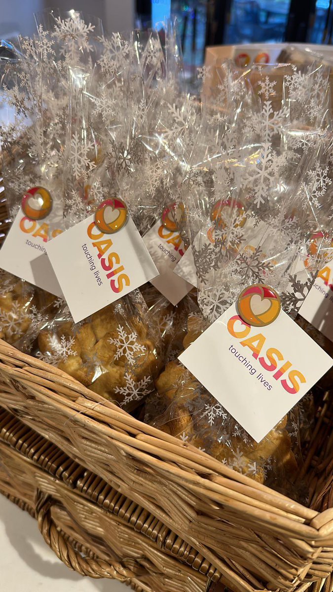 Isla McNelly and her friends from Feltonfleet are celebrating the Winter Solstice with a special stall raising money for Oasis 🧡💜

They are selling homemade biscuits and doggy treats to all the dog walkers passing along the tow path!

#childrenscharity #cobham #familysupport
