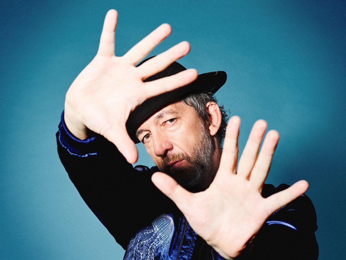 La vie, t'a choisi
La vie, t'a trahi
La vie, t'a repris
La vie, t'a guéri

📸 Yann Orhan