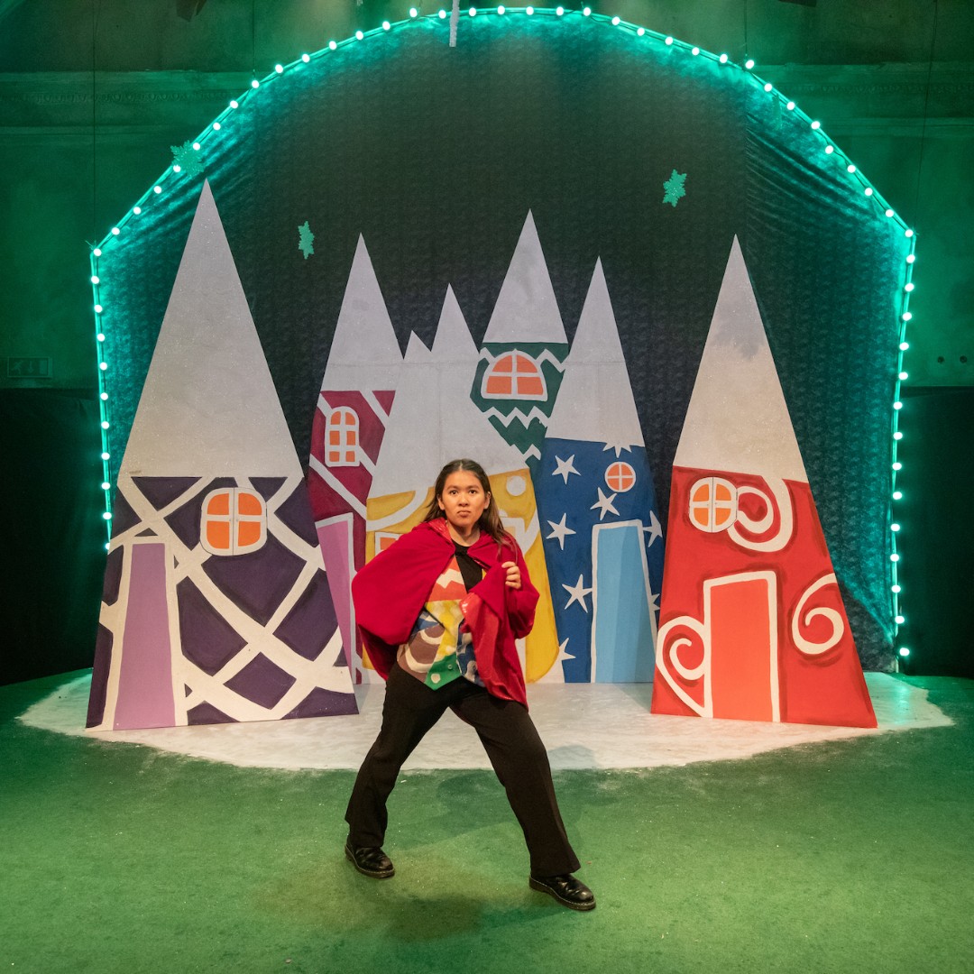 BatterseaArtsCentre (@battersea_arts) on Twitter photo Check out these production shots from <a href="/WeSleepingTrees/">Sleeping Trees</a>' Little Red Robin Hood 🏹🐺
Little Red, Robin Hood & the Sheriff will put an arrow in your bow & a song in your heart – it’s an unmissable Christmas treat for all the family! 🤩
📅6 Dec - 8 Jan
🎟️ bac.org.uk/whats-on/littl… Check out these production shots from <a href="/WeSleepingTrees/">Sleeping Trees</a>' Little Red Robin Hood 🏹🐺
Little Red, Robin Hood & the Sheriff will put an arrow in your bow & a song in your heart – it’s an unmissable Christmas treat for all the family! 🤩
📅6 Dec - 8 Jan
🎟️ bac.org.uk/whats-on/littl…