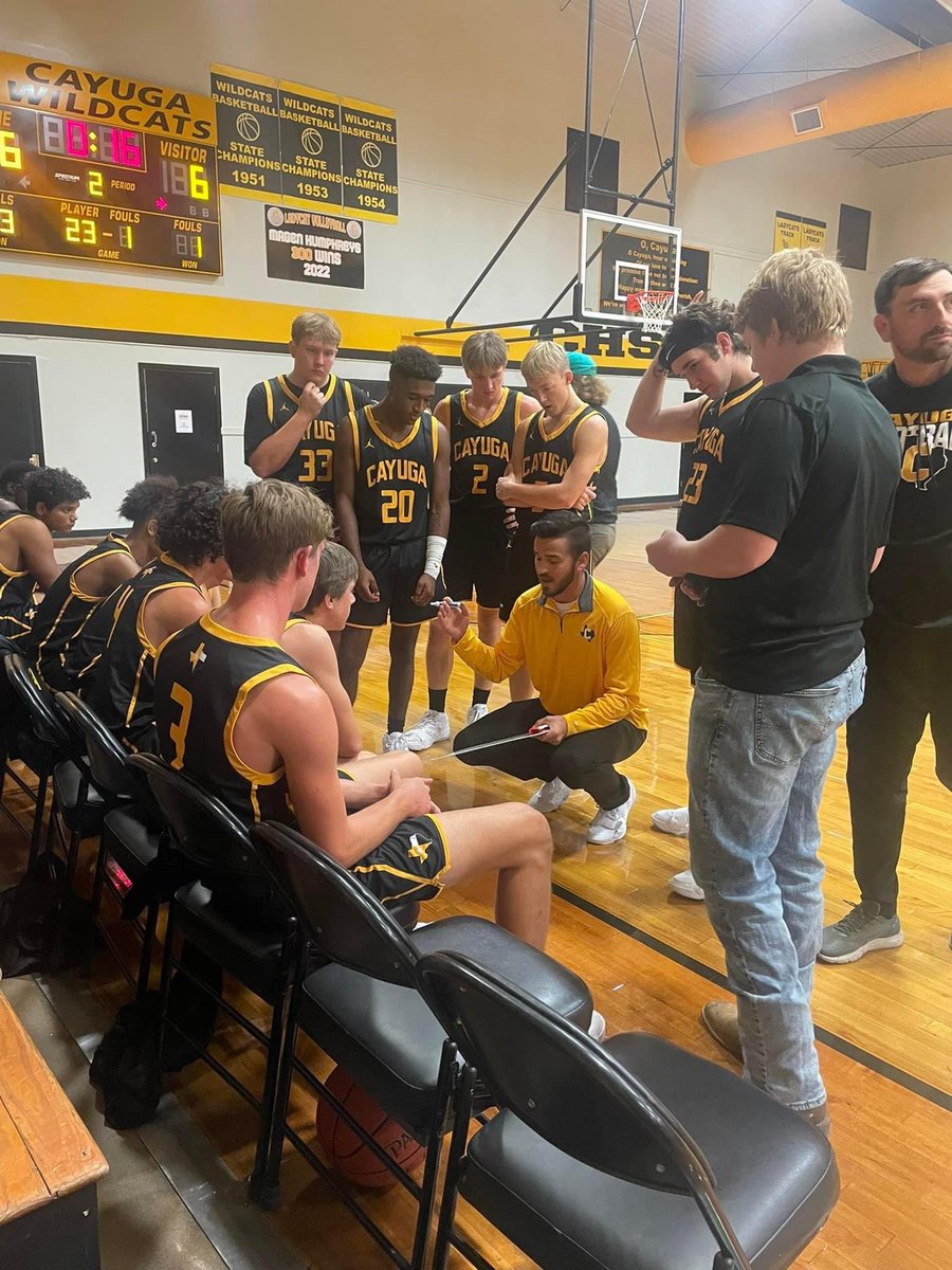 CayugaBBall's tweet photo. Wildcats go into Christmas break with an 11-7 record after beating Rio Vista last night 42-41. Looking forward to a much needed break before we get back to work against Frost on Jan 6th, then start the toughest district in 2A. Proud of our guys for continuing to compete! #OurWay https://t.co/hmI1tUmOWf
