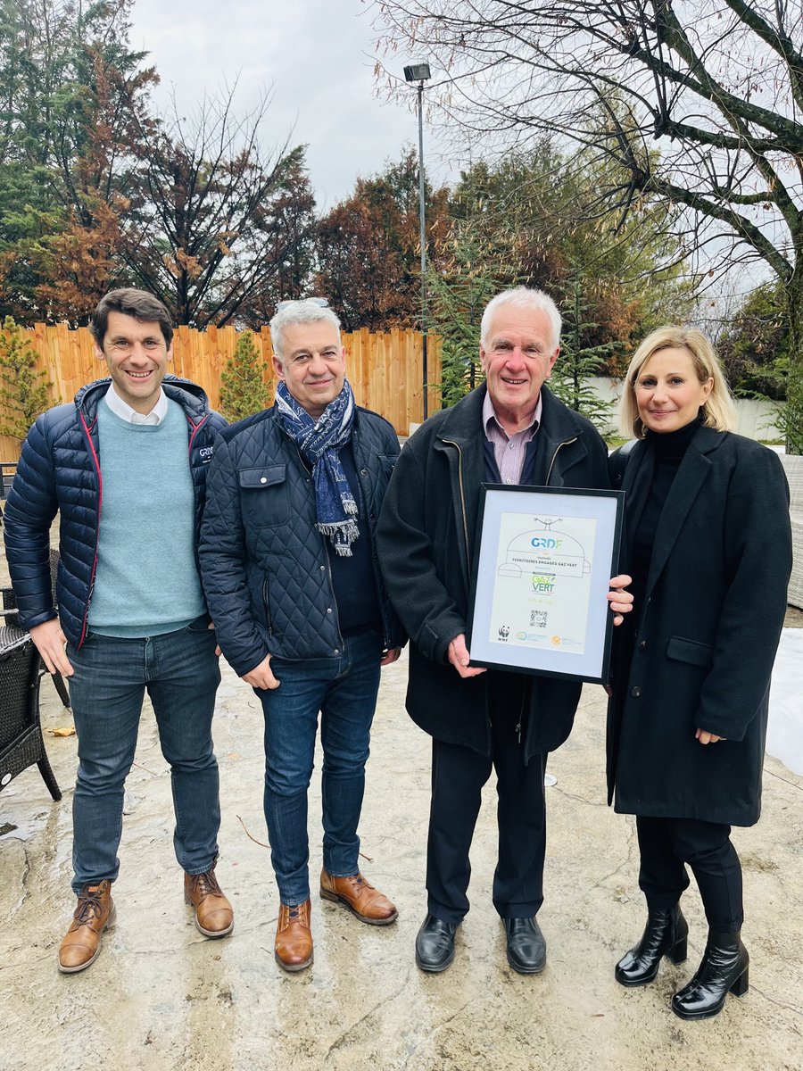 Remise du trophée Territoires engagés à la ⁦<a href="/ville_gap/">Ville de Gap</a>⁩ par ⁦<a href="/GRDF/">GRDF</a>⁩ pour leurs actions dans le développement des gaz renouvelables, de la méthanisation et du bioGNV.