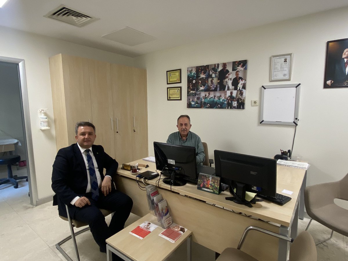 Silivri İlçe Başkanımız Dr. Ümit Beyatlı’yı işyerinde ziyaret ettik, çayını içtik. İlçe Başkanımıza iş hayatında başarılar diliyorum.