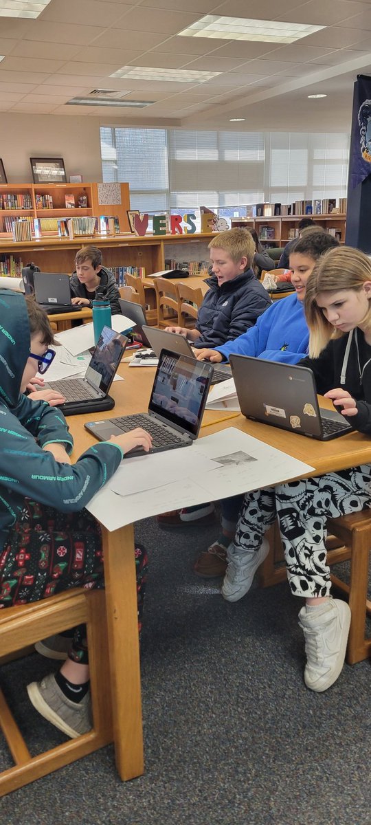 EMSPOWERHOUSE's tweet photo. @STFailes @gimkit Our reindeer games include a snowball fight on Gimkit. Students are engaged while learning about holidays from different cultures around the world. https://t.co/JVMSHx9BWK