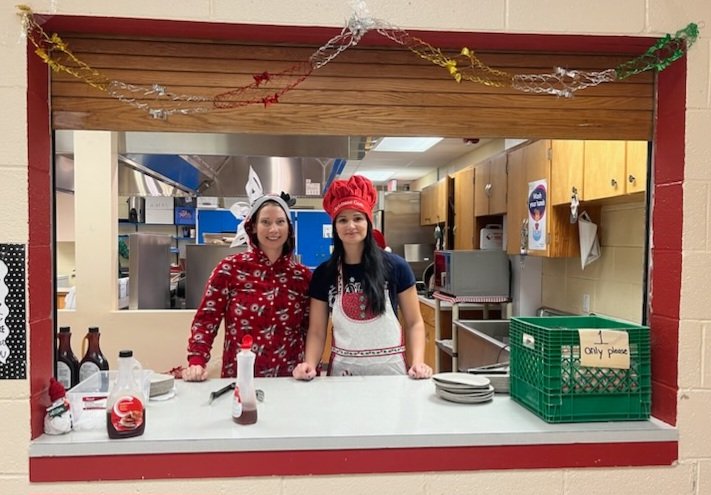 JennaBarney's tweet photo. School Pancake Breakfast! Happy Holidays from @XavierJRH 🎄 🥞 
@NLESDCA @SISNLESD https://t.co/BbYPVoyaEM