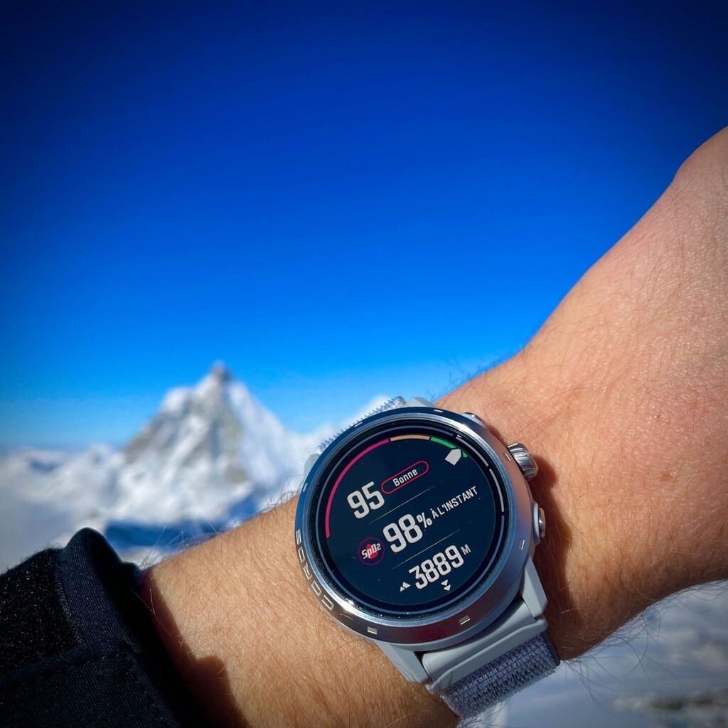 TriNakan's tweet photo. Qui utilise l’oxymètre se sa montre pour l’acclimatation à l’altitude? Ici l’Apex 2 Pro de Coros devant le Cervin!
.
.
.
.
#coros #corosapex2pro #spo2 #oxymetre #oxygene #saturation #sante #outdoor #montreoutdoor #nakanch @COROSGlobal @corosfrance https://t.co/SUftr6pzbg https://t.co/TpLXpIa186