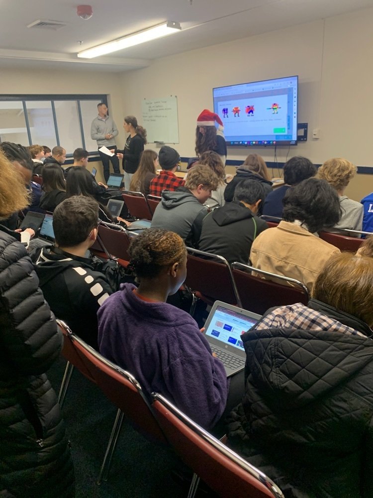 WeareMiddletown's tweet photo. MHS’s Computer Science and IT pathway are currently on a field trip collaborating with other CS4RI students from around the state! Great to experience all the innovation and 21st Century learning happening around the state! #WeAreMiddletown #IslanderPRIDE #ridepted #cs4ri https://t.co/lCjxSy4rv3