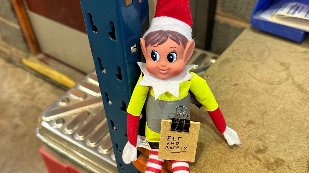 Chase_Hardware's tweet image. Elf is out with his clipboard today! He takes “Elf &amp;amp; Safety” very seriously!

#ChaseHardware #Elf #ElfOnTheShelf #Christmas #CountdownToChristmas