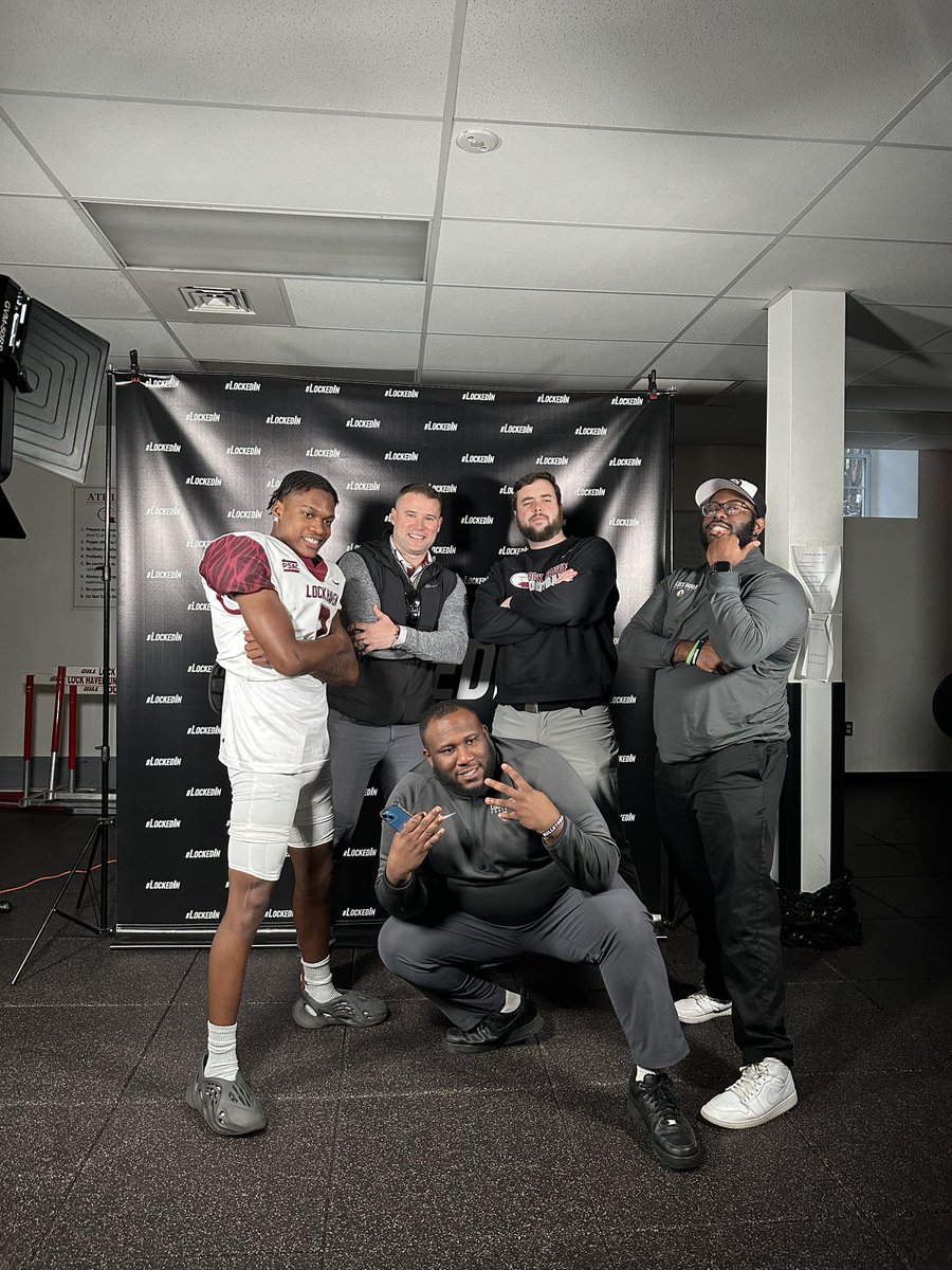 After an amazing official visit & great convo with @Coach_mul I am blessed to have received a division 2 offer from Lock Haven University ! 🔒🦅@coachpetite @Coach_Derasmo @Coach_CraigDL @CoachJBattaglia @CoachNVoorhees @CoachMattSully @LHU_Football @CoachDandridge @hs_mercer