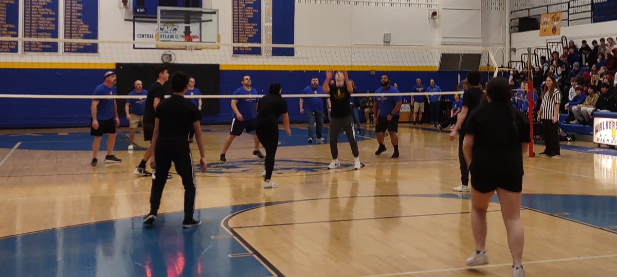 So amazing to see the #LionPride student-staff volleyball game today! We can't wait to see our seniors tomorrow!
@DrWare_FCPS @EarlyBiz_WHS @MrsIvey_WHS @WalkersvilleSGA @LionsCounseling @wvillevball