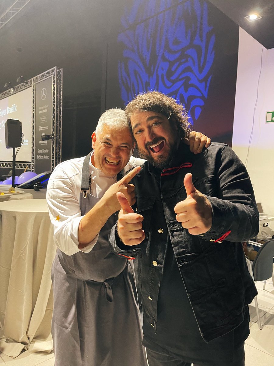 jubanyevents's tweet photo. Estem molt agraïts d’haver estar ahir amb tots vosaltres en aquesta primera edició de la Gala benèfica de la Fundació de Sant Joan de Déu per a la investigació del càncer infantil!!! Moltíssimes gràcies per aquesta nit màgica!!!✨🤍🥊

#GalaBenefica #SternMotor #AntonioOrozco https://t.co/kTfP5kO435