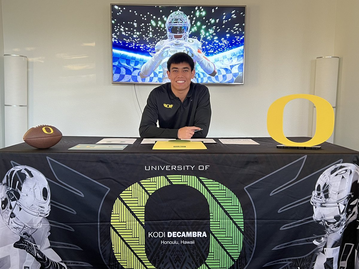 officially a duck, time to flock!!! 🦆 <a href="/oregonfootball/">Oregon Football</a> #ScoDucks