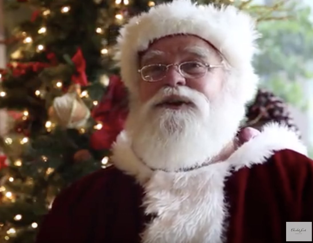 ChocoSecrets's tweet photo. Santa Claus is coming to Chocolate Secrets Thursday and Friday, December 22 & 23, 2022, from 1:00pm to 5:00pm.
Take pictures. Drink Award Winning Hot Chocolate. Snuggle.
#ChocolateSecrets #SantaClaus #HotChocolate #DallasTexas #Family https://t.co/b0lu9p037i