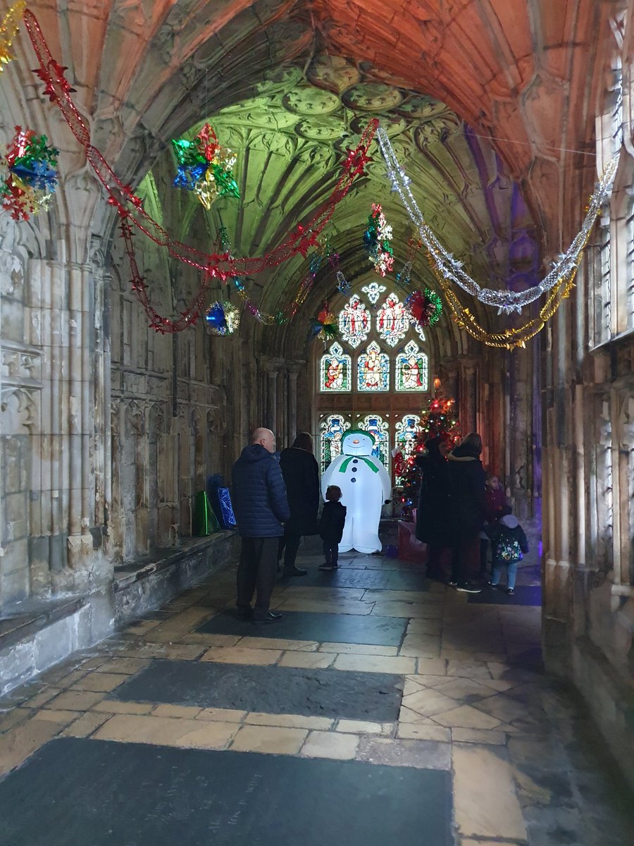 RJonTourUK's tweet image. Christmas at @GlosCathedral was beautiful, especially in the cloisters of Harry Potter/hogwarts fame.
My hometown cathedral is still one of my favourites, what's yours?
rjontour.com/gloucester-cat…
#traveltribe #travchat