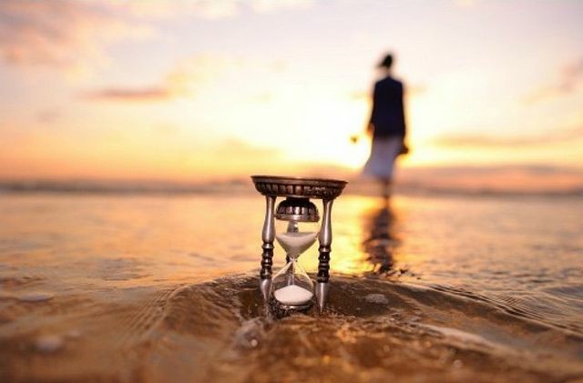 Sevgili kendim,
İçinden gelmiyorsa 
İçinin bir bildiği vardır..