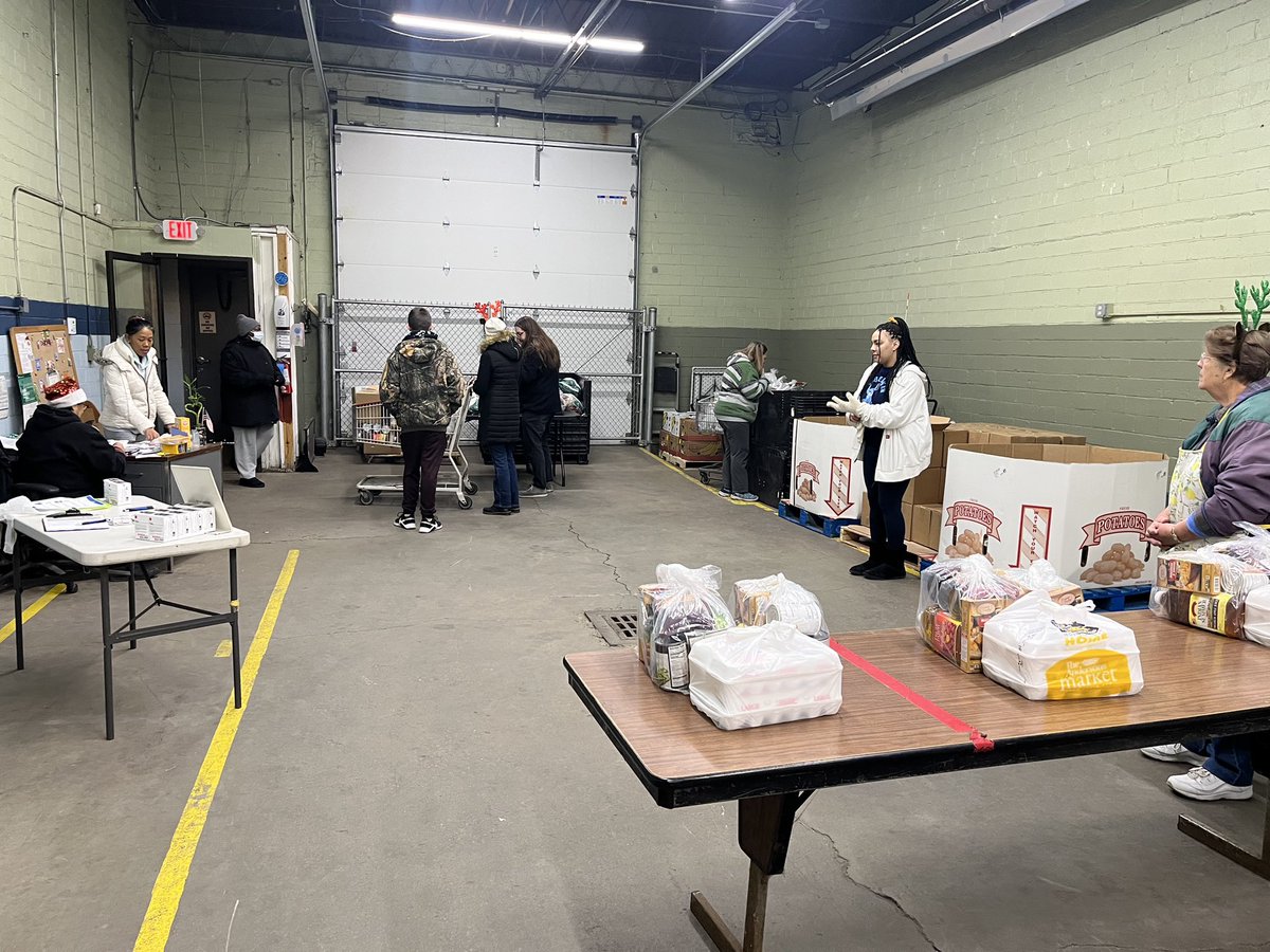 Jack Hunter (@tpspremed) on Twitter photo Our learners and educators are amazing. Here are some pictures of students volunteering today at the Seagate Food Bank!! <a href="/VarwigForTPS/">Christine Varwig</a> Our learners and educators are amazing. Here are some pictures of students volunteering today at the Seagate Food Bank!! <a href="/VarwigForTPS/">Christine Varwig</a>