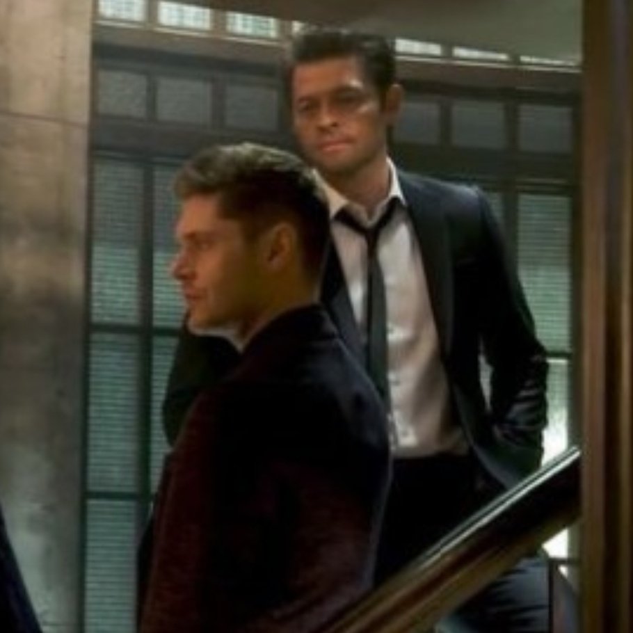 CasIsLoved's tweet photo. Jensen Ackles: exists
Misha Collins: https://t.co/6GQAmdnJTu