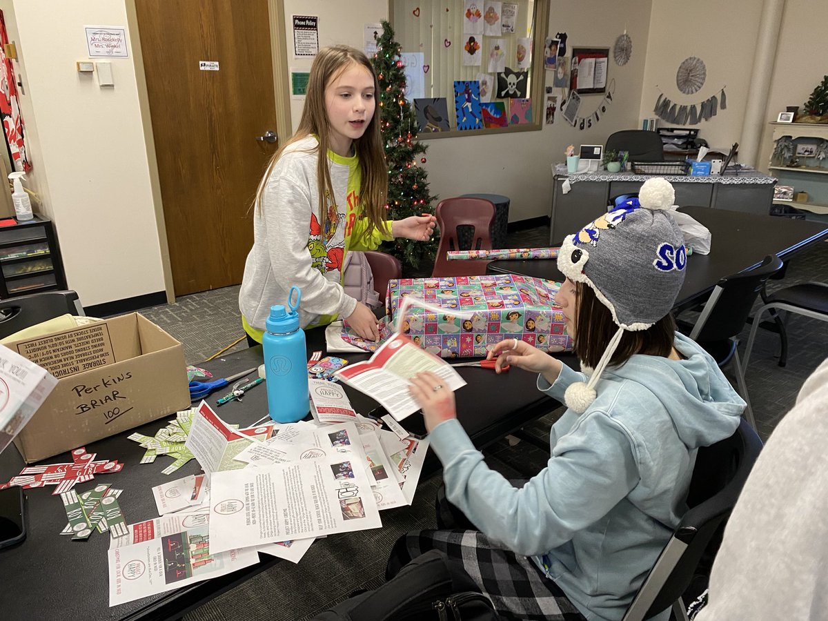 Jeffster_T's tweet photo. What a great way to end 2022! @BriarMiddle Student Council participated in OHgo’s #ProjectHappy We boxed and wrapped supplies, toys, and items for local families in need. Great work everyone! https://t.co/SrM6h5R5fH
