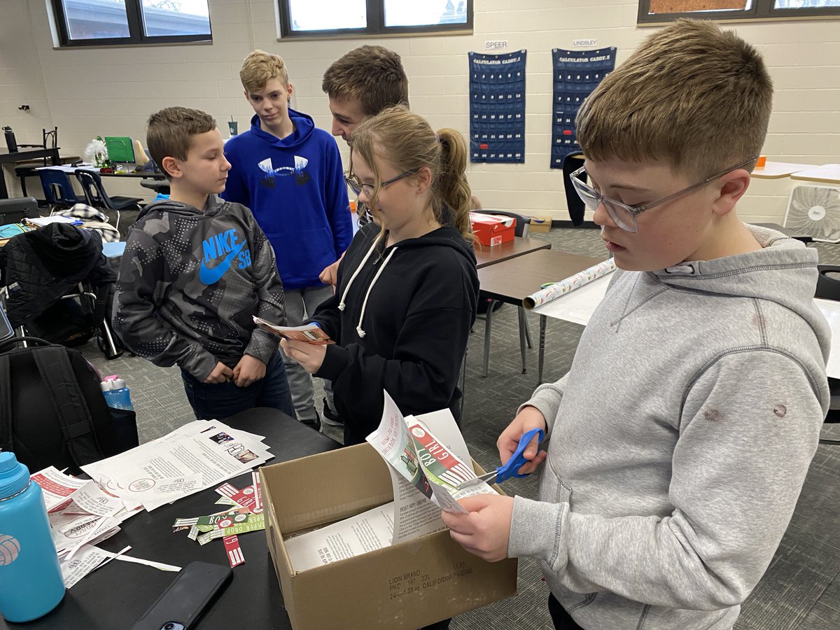 Jeffster_T's tweet photo. What a great way to end 2022! @BriarMiddle Student Council participated in OHgo’s #ProjectHappy We boxed and wrapped supplies, toys, and items for local families in need. Great work everyone! https://t.co/SrM6h5R5fH