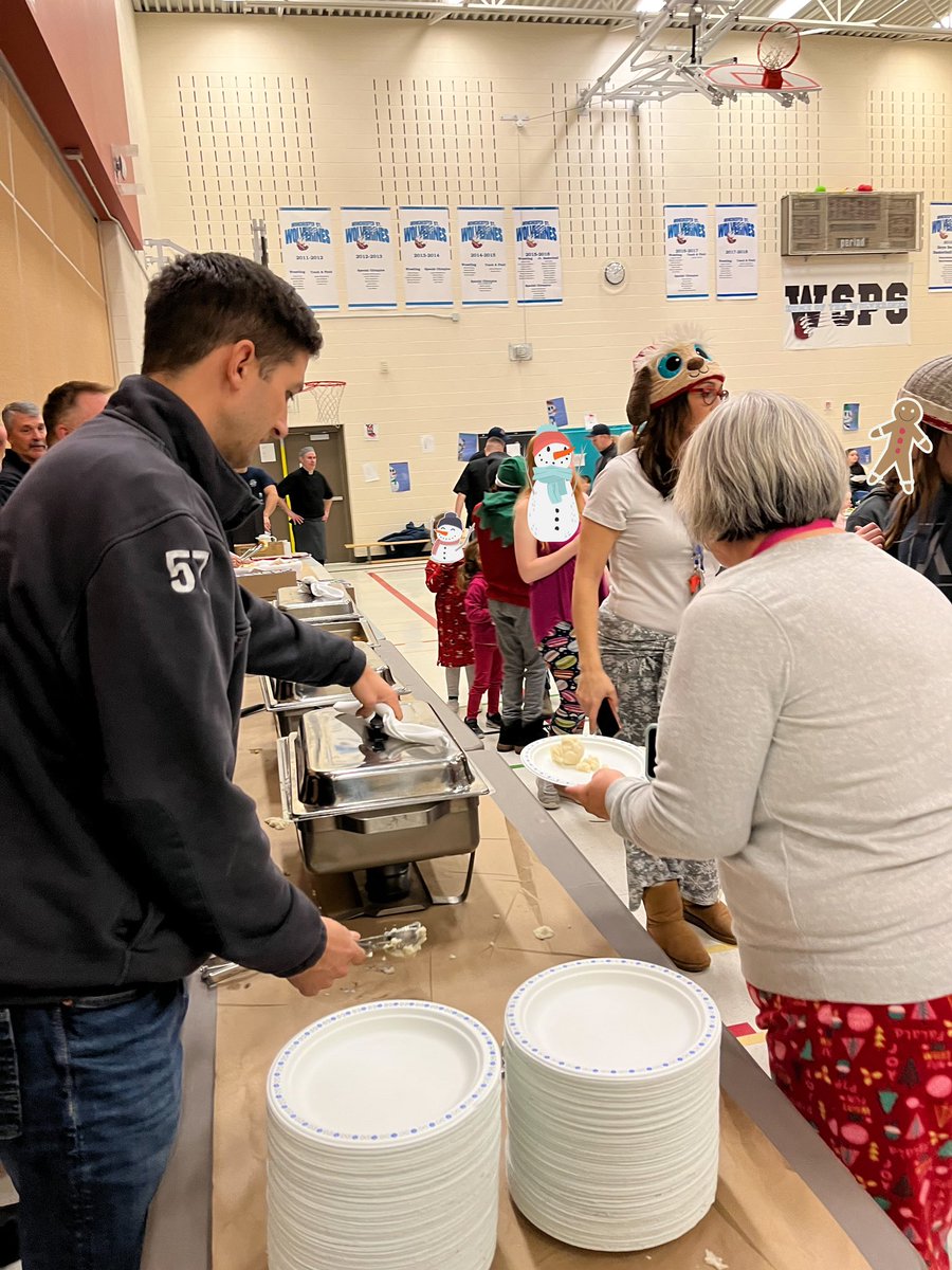 It was a pleasure <a href="/Woodstock_Fire/">Woodstock Firefighters 🚒 Local 477</a> to serve festive lunch at <a href="/WinchesterPS/">WinchesterPS</a> today! School staff deserve recognition for putting this event together! Sparky entertained the kids &amp; wished them a happy fire safe Christmas Holidays!