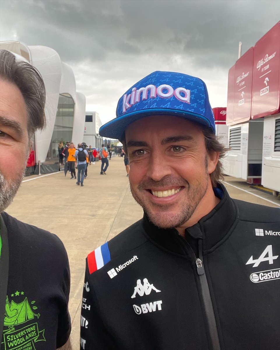 totalhotdog's tweet photo. @EngineMode11 Silverstone 2022 drivers kept asking me for a photo #f1paddock #f1vip https://t.co/u33TtkMkcE