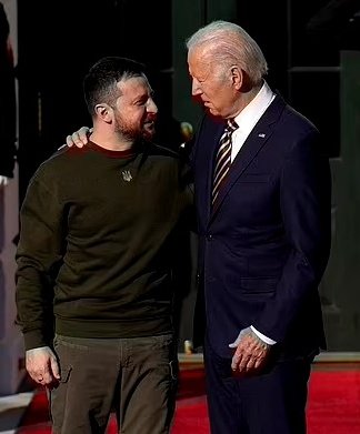 DrEliDavid's tweet photo. For heaven's sake, is this what he is wearing for the White House visit? A total disrespect to the host and the venue. https://t.co/MLrk7lzBSE