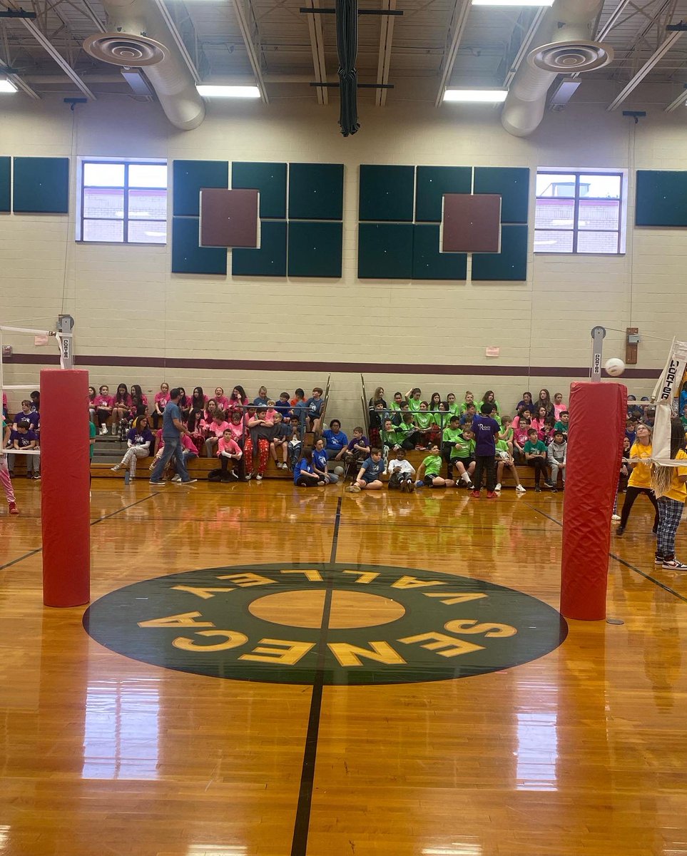 These 6th graders put on a SHOW! 🔥🏐 congratulations to all teams on an amazing volleyball tournament!
