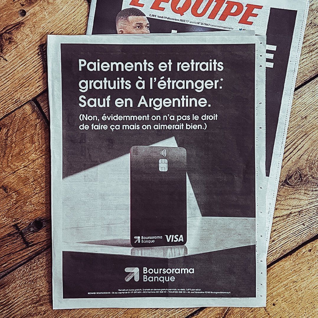 ⚽️ Un coup de com’ comme on les aime ! Bien joué <a href="/Boursorama/">Boursorama</a> 😂
#marque #football #marketing #streetmarketing #CoupeDuMondeFIFA