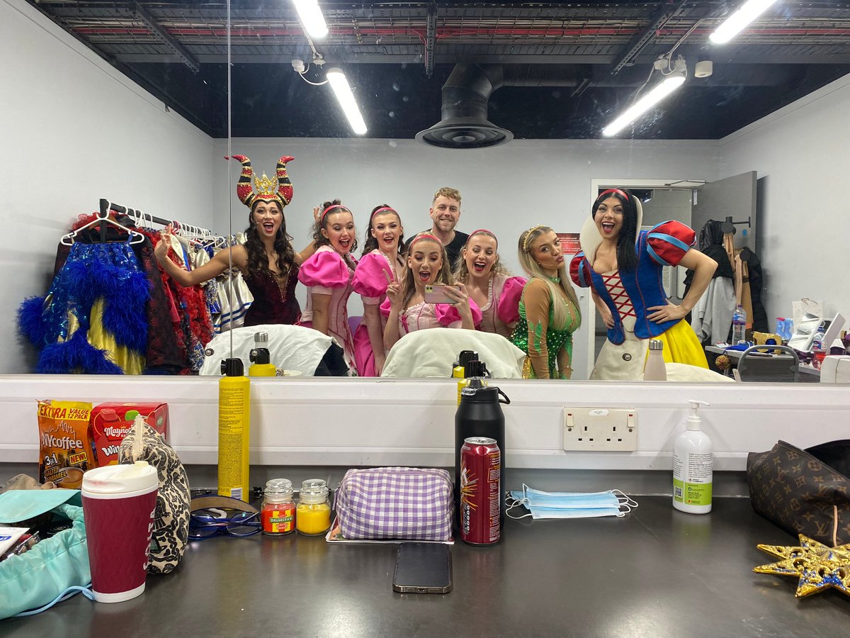 Snow white and fwendddds ❤️