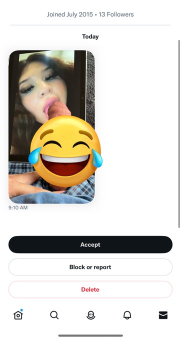 Now is this why y'all screenshot my pictures? Lol ? https://t.co/bby3NizHDH