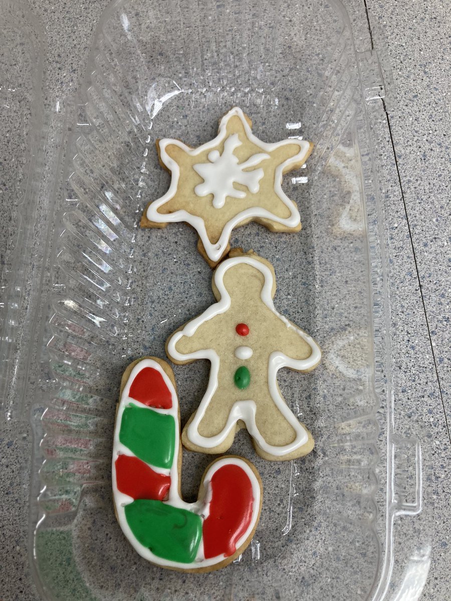 i_preysz's tweet photo. Feliz Navidad les desea the Itms Latin Cooking Club 🎄@ITMSMUSTANGS https://t.co/UG4RZiK2WW