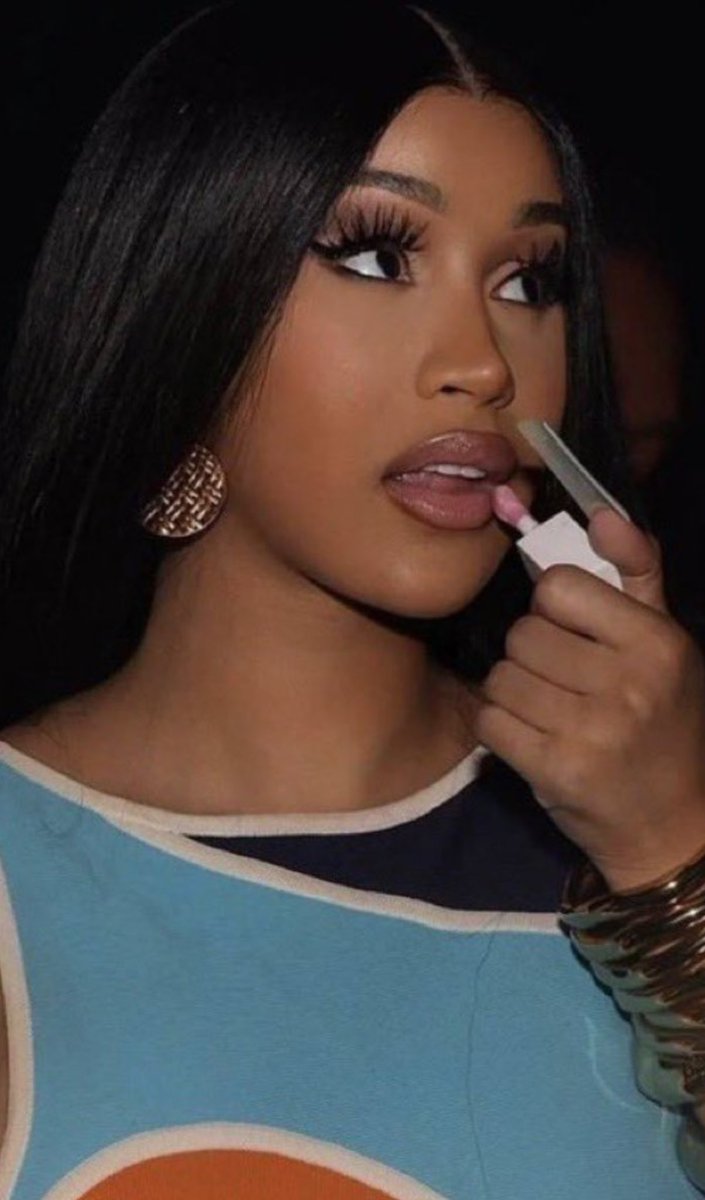 iamcardib's tweet image. With no make up OR With make up?💄💋