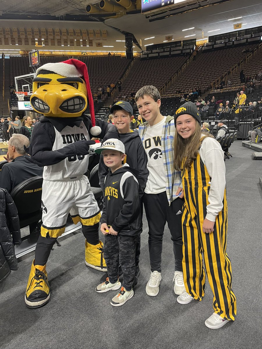 Happy Birthday KB. May all your swishes come true 💛🖤🏀🖤💛 #FightForIowa