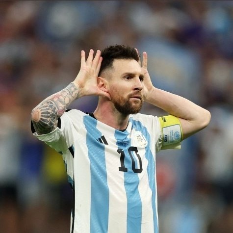 gaspxjosip's tweet photo. Este video no sabía si hacerlo pero todavía ando modo MESSISMO y lo hice igual.

título: La redención de un Dios inmortal.

No es un video analizando su actuación, solo son 6 minutos y medio que volveré a mirar alguna vez para recordar lo feliz que fui.

https://t.co/iUVyeI9ib7 https://t.co/QBxM9Vcvb5