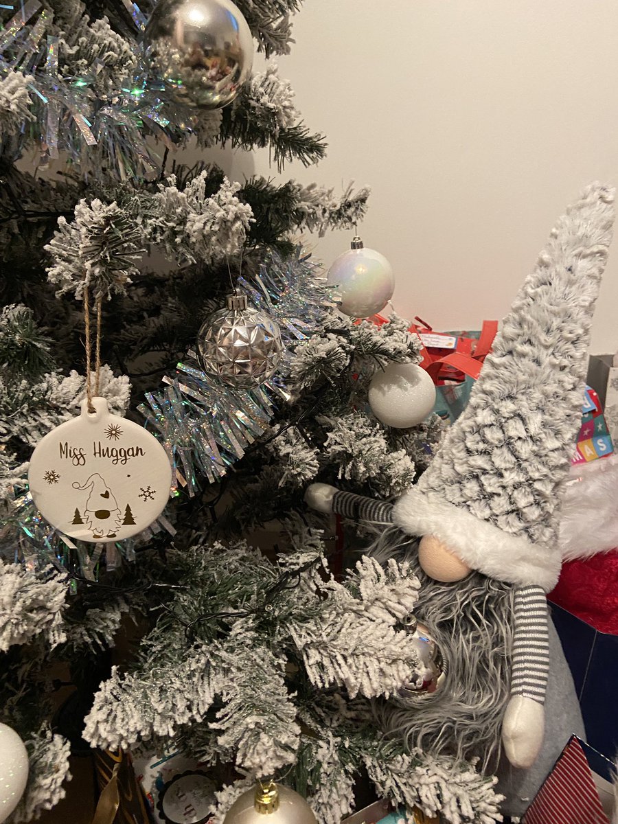 Miss Huggan tweet media